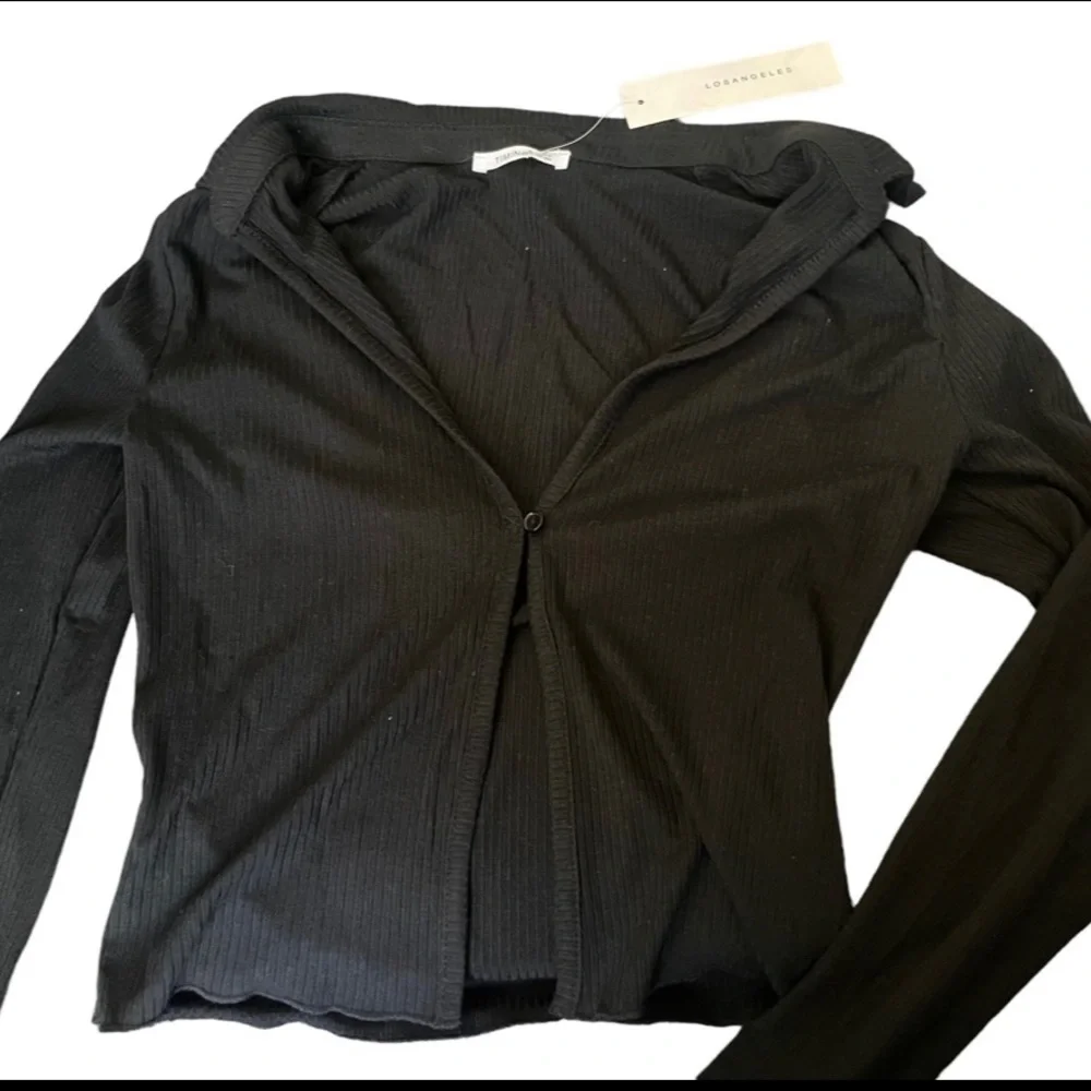 Nwt Black Long Sleeve Crop Top size M - Picture 1 of 2